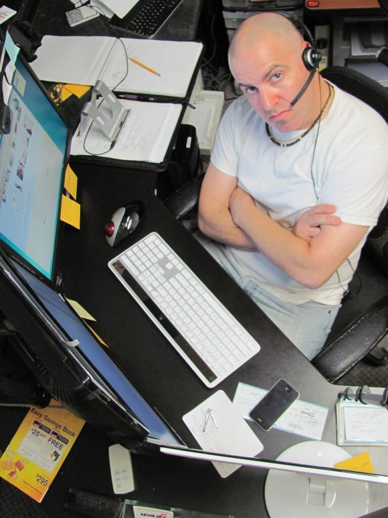 man, computer, working-314424.jpg